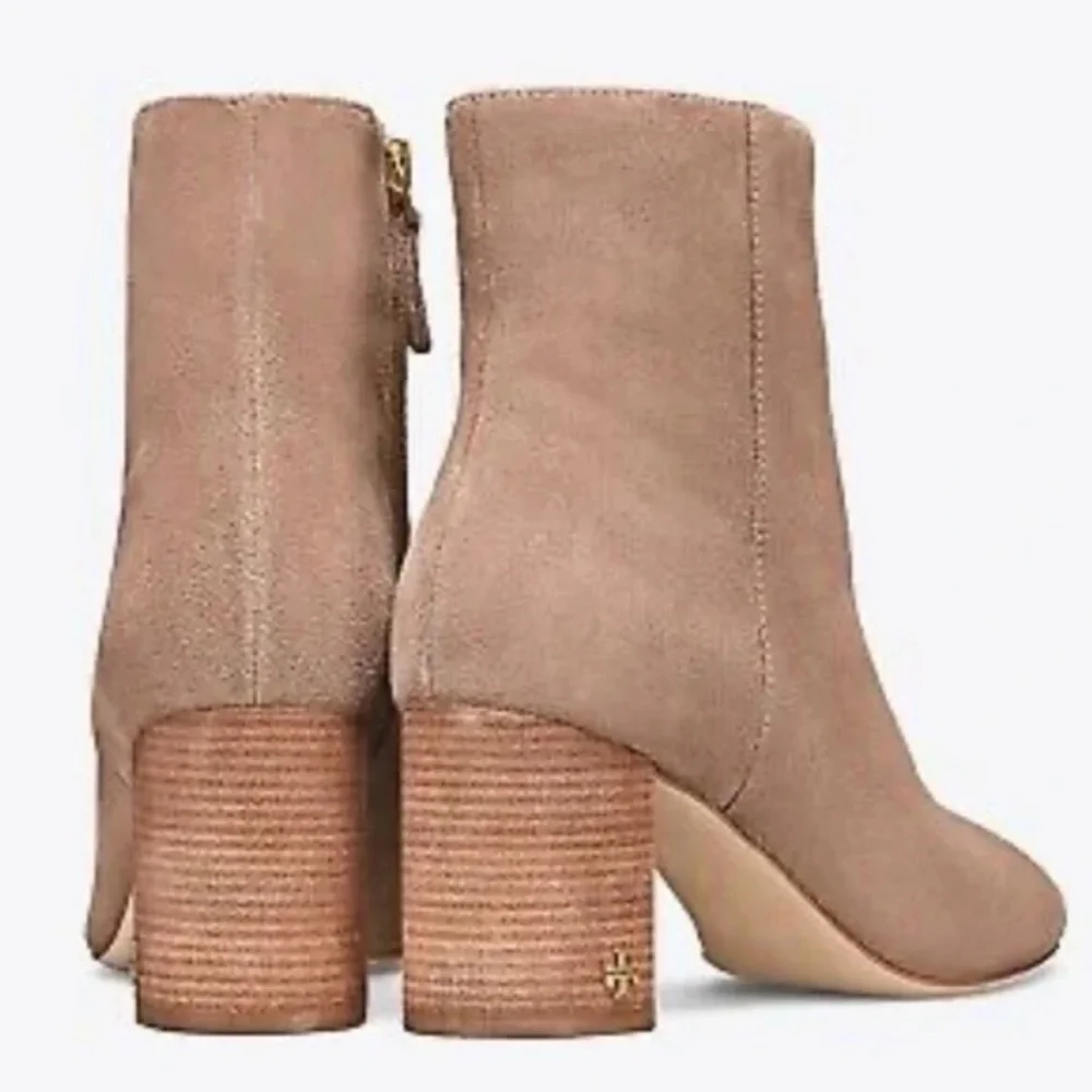 Tory Burch Brooke Ankle Bootie in Beige Suede Sz 10